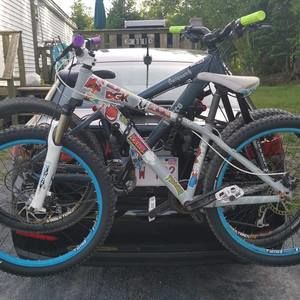 Meet your Posher, Carlos